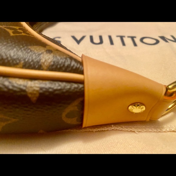 COPY - New never used Hard to find Louis Vuitton Loop bag💕 - Picture 10 of 16